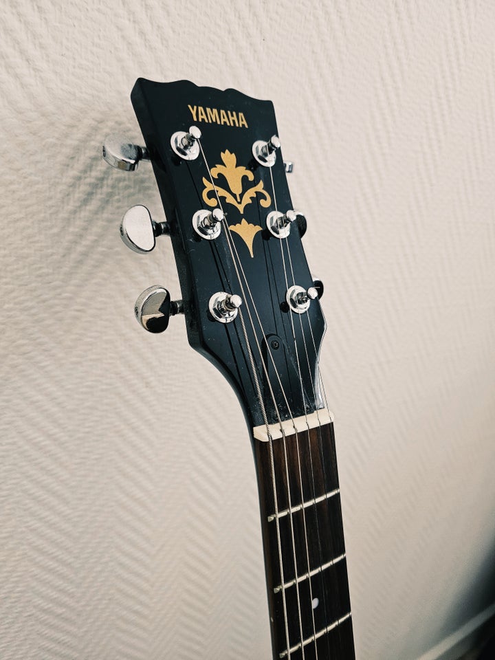 Elguitar, Yamaha SG 500B