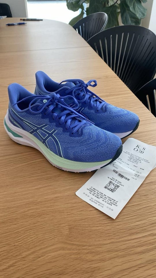 Kondisko str 39 Asics