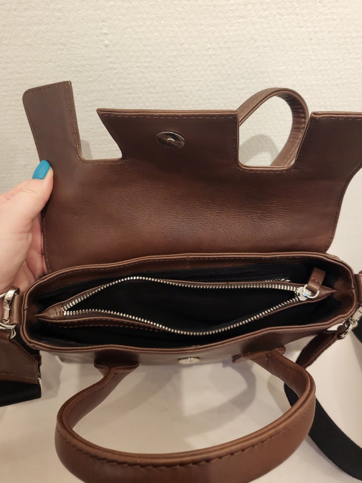 Crossbody, Markberg