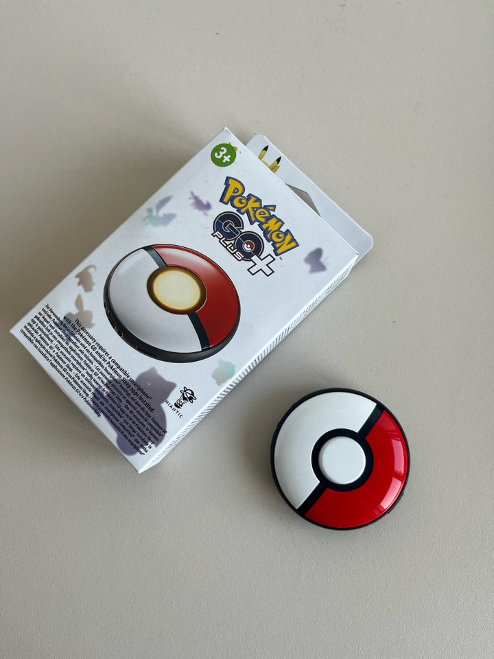 Bold, Nintendo Pokémon GO Plus+,