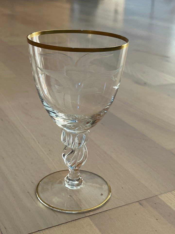 Glas, GLAS, 4 LYNGBY MÅGE HVIDVIN