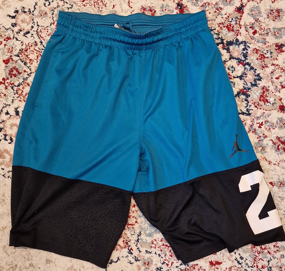 Shorts Nba str findes i flere