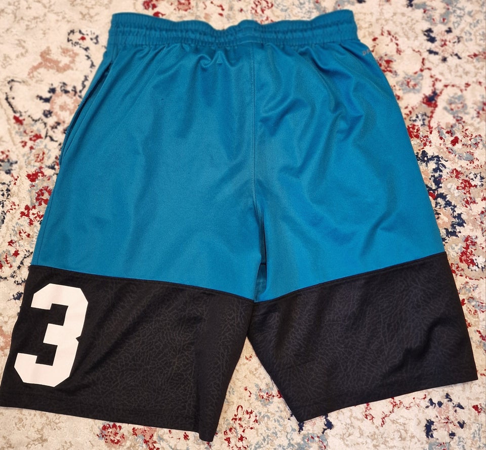 Shorts Nba str findes i flere