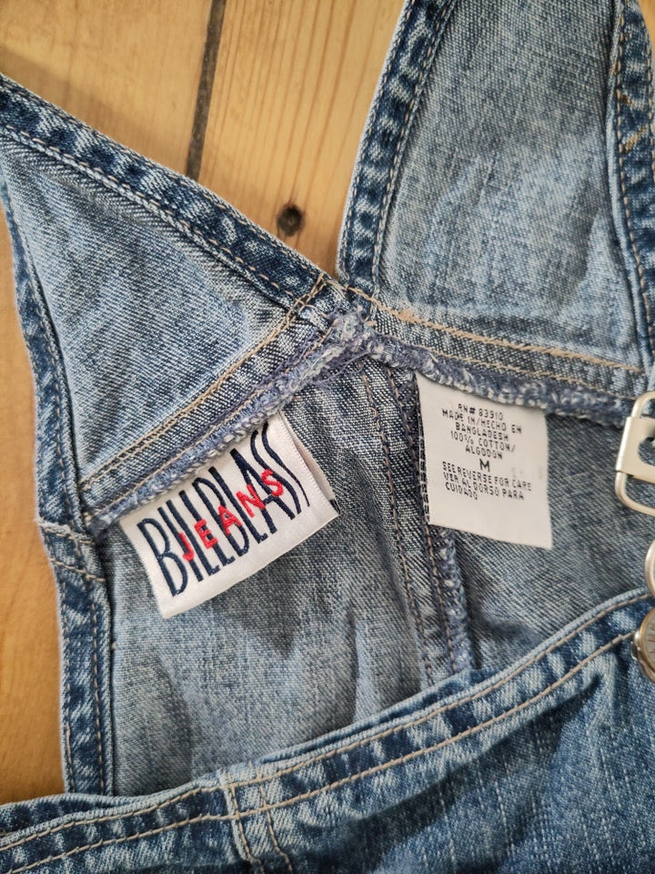 Overalls Bill Blass str findes i