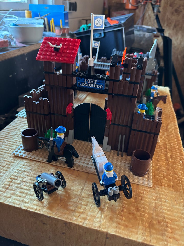 Lego andet, Fort Legoredo