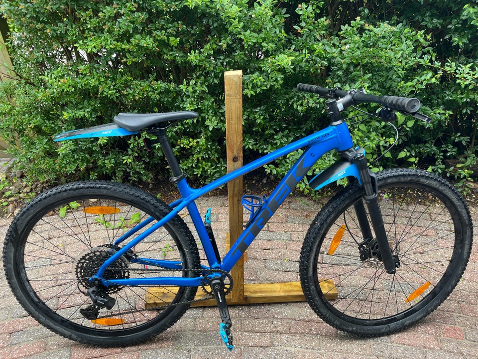 Trek Xcaliber 8, anden