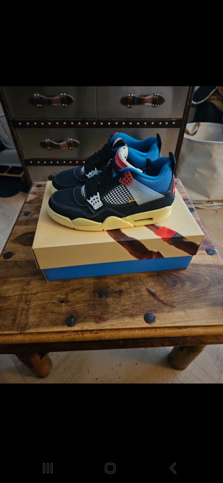 Sneakers, Air Jordan 4, str. 40,5