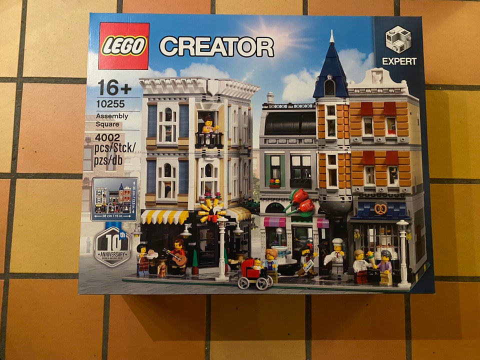 Lego Creator 10255 - Assembly