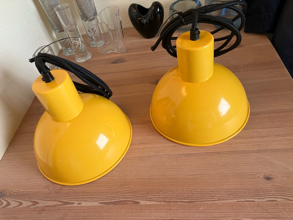 Anden loftslampe, Bunker, horn