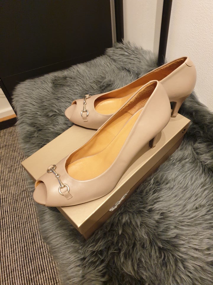 Pumps, str. 42, Billi Bi