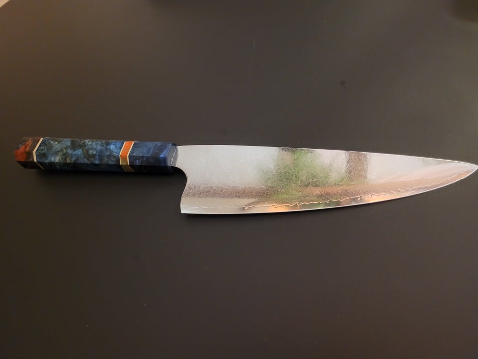 Gyuto på 20cm med højt blad