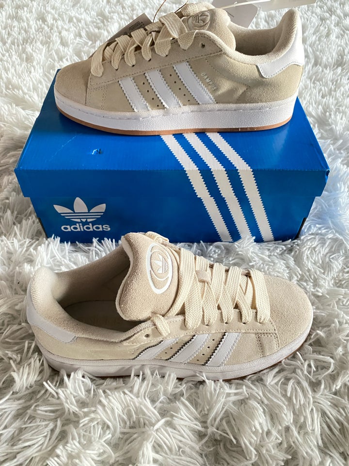 Sneakers, str. 39, Adidas