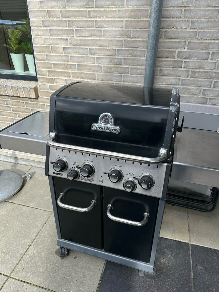 Gasgrill, Broil King Baron 490