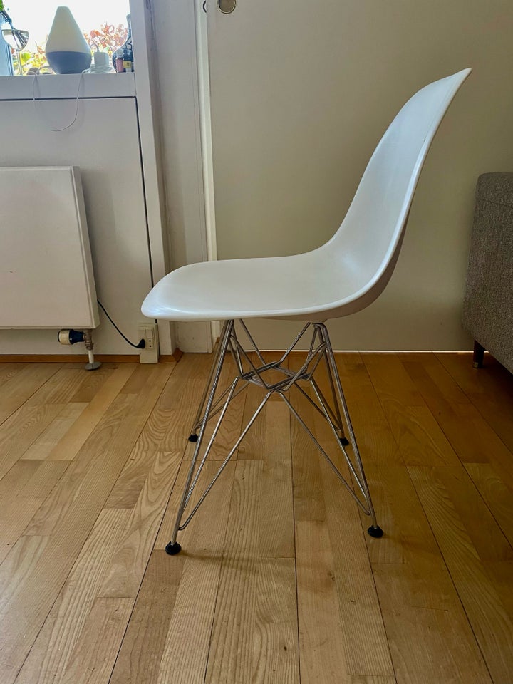 Eames, Stol