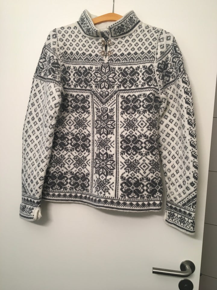 Sweater, Eget strik, str. 38