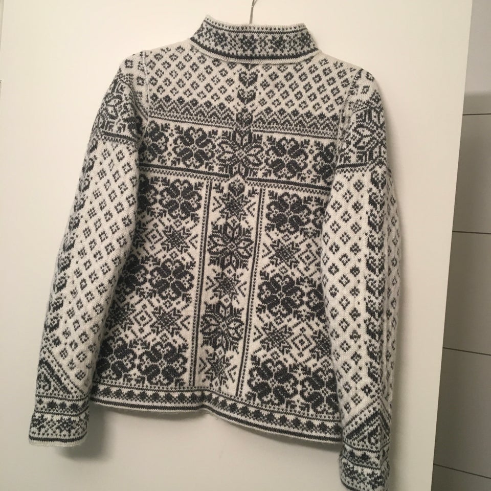 Sweater, Eget strik, str. 38