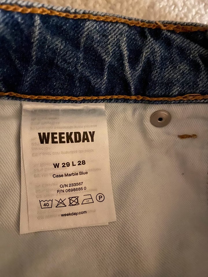 Jeans, 1 par Weekday, 2 x HM og 1 par