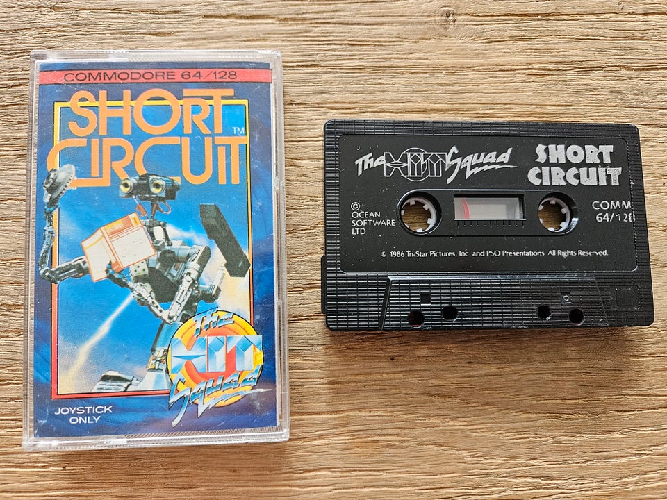 SHORT CIRCUIT Commodore 64  C128