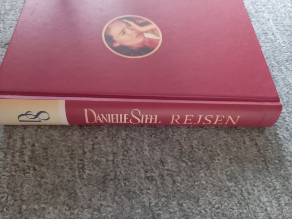 Rejsen, Danielle Steel, genre: