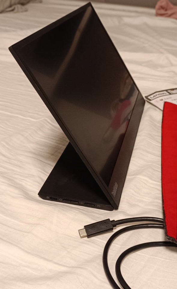 Lenovo ThinkVision M14 bærbar