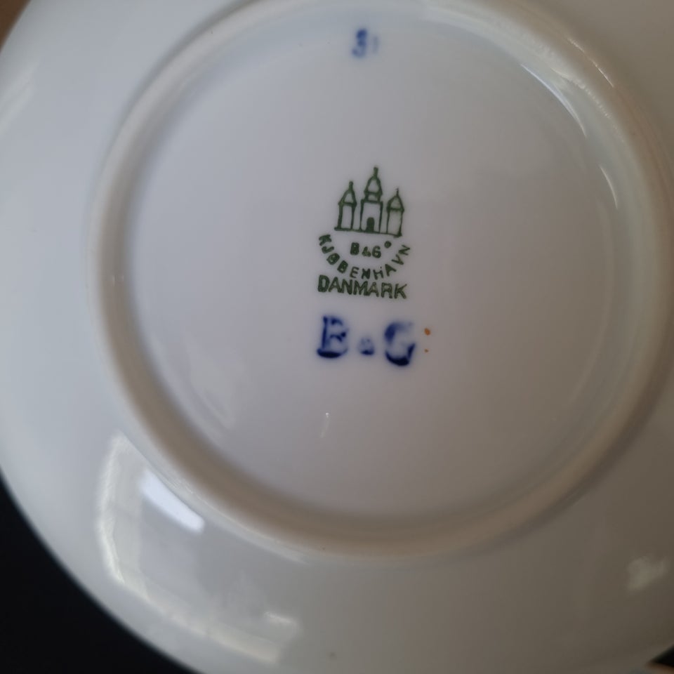 Porcelæn, Underkop med guld, Bing