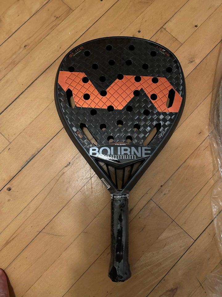 Padel bat, Bourne summum