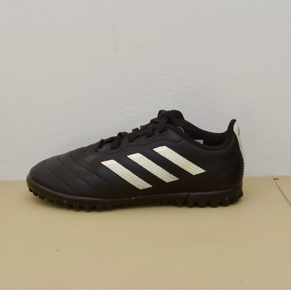 Sportssko str 31 Adidas