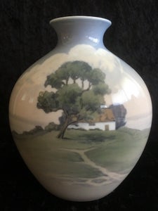 Porcelæn VASE MED LAND SKAB