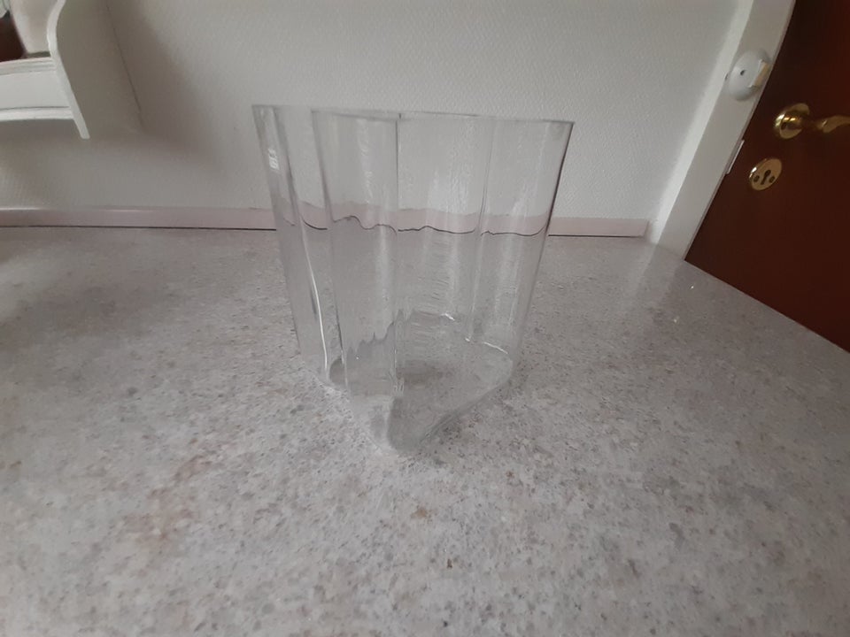 Glas Vase med firkantet form