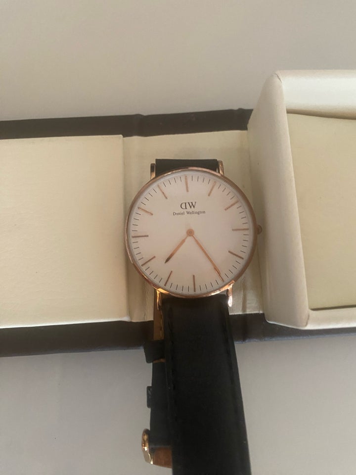 Herreur, Daniel Wellington