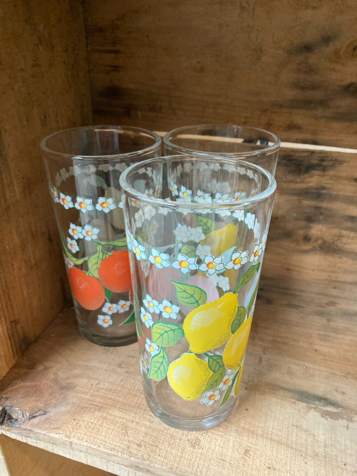 Glas, Retro glas med frugtmotiv