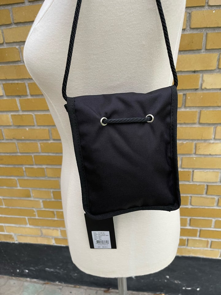 Crossbody Mads Nørgaard