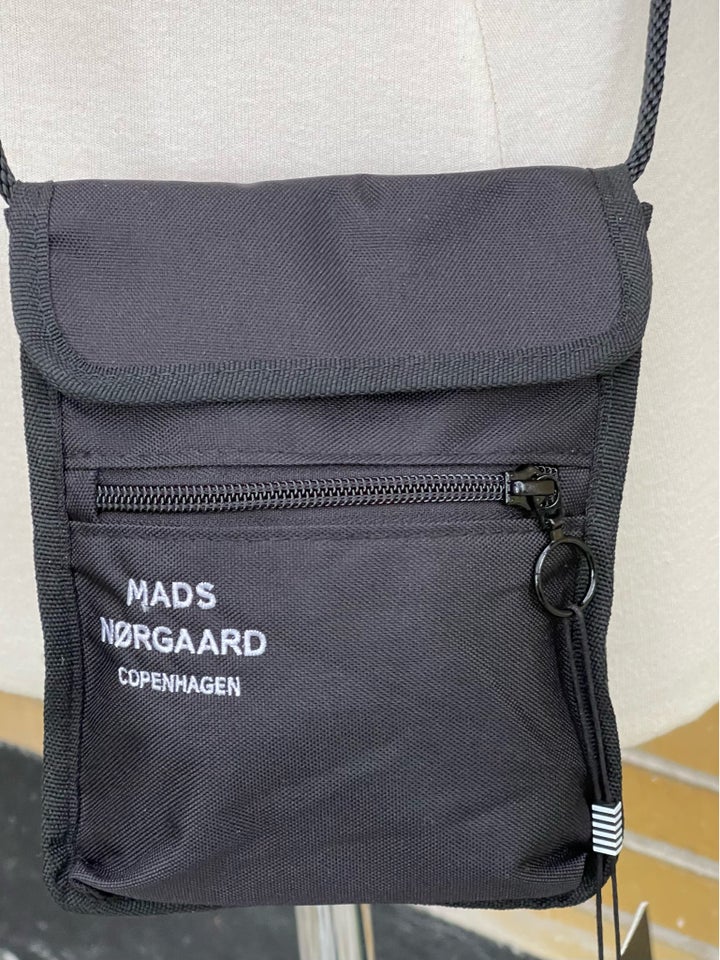 Crossbody Mads Nørgaard