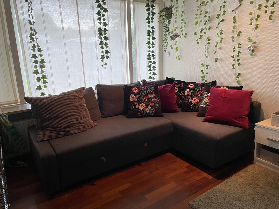 Sovesofa b: 153 l: 215