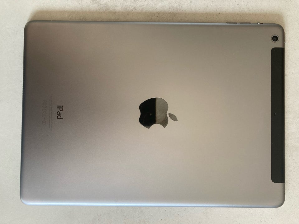 iPad Air 64 GB sort