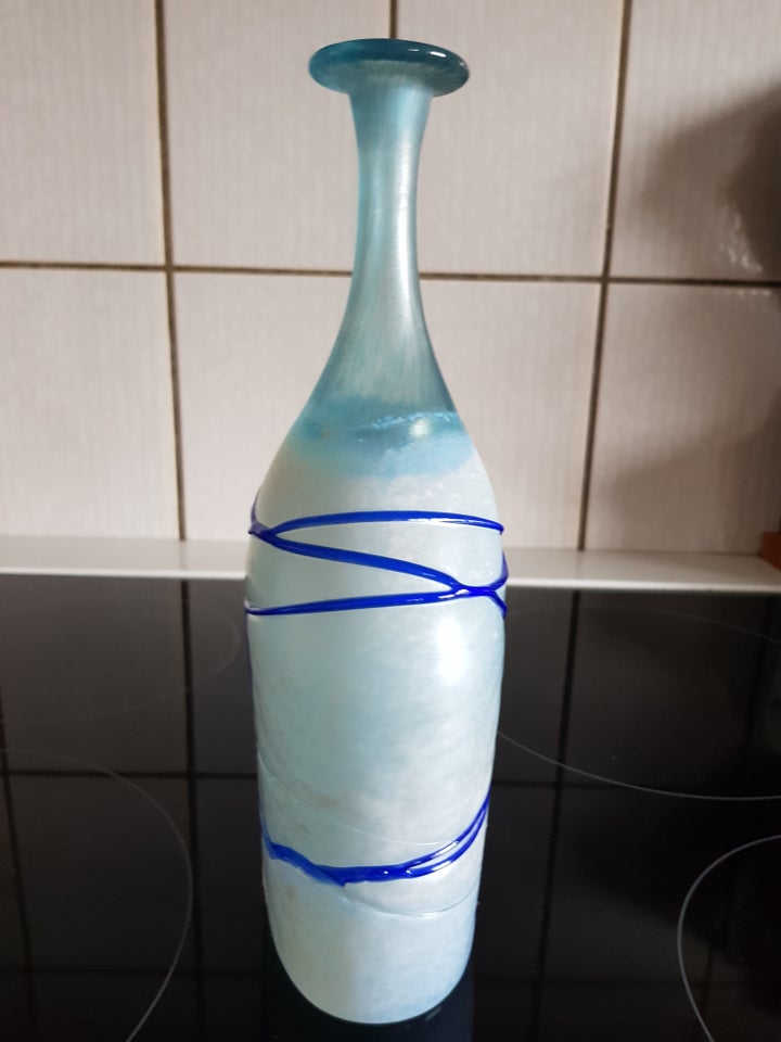 Vase B Vallien