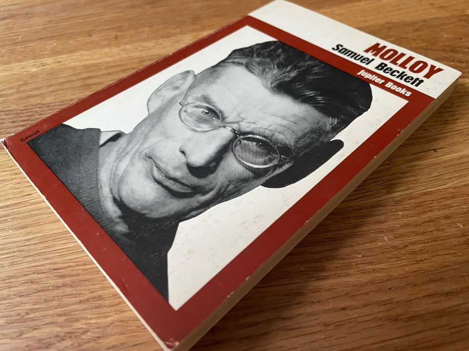 Molloy, Samuel Beckett, genre: