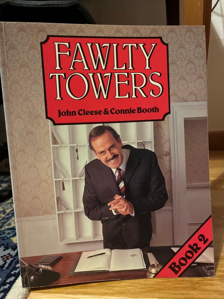 Fawlty Towers - Halløj på