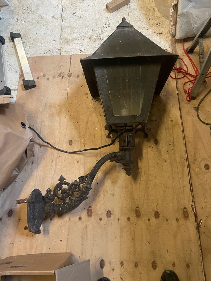 Lampe, Antik støbejernslamper