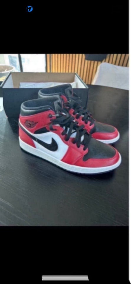 Sneakers, Jordan 1, str. 44