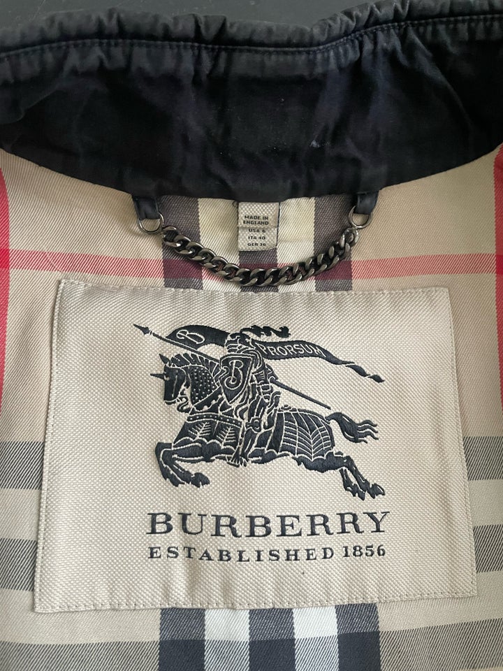 Trenchcoat, str. 36, Burberry