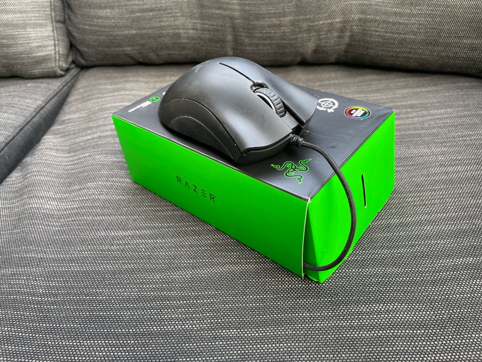 Mus Razer Deathadder