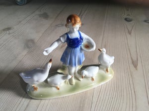 Tysk porcelænsfigur: Pige med gæs