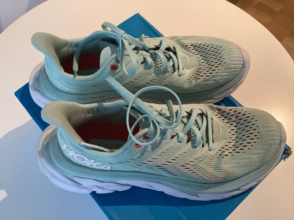 Løbesko, Hoka Clifton Edge, Hoka