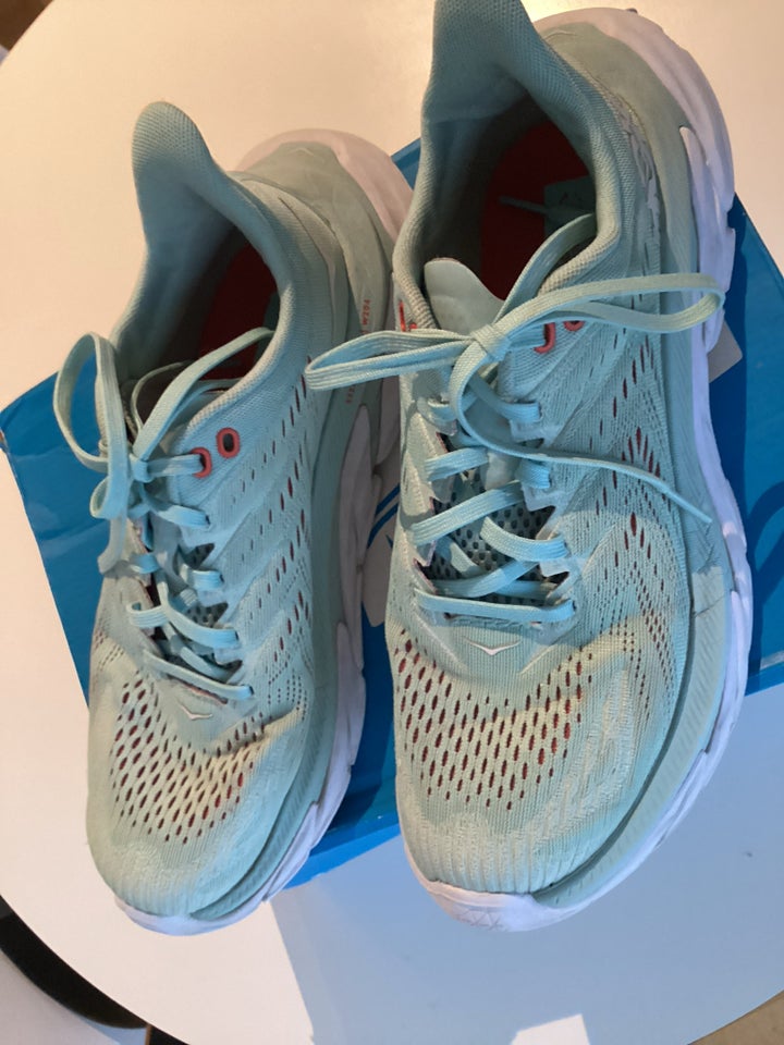 Løbesko, Hoka Clifton Edge, Hoka