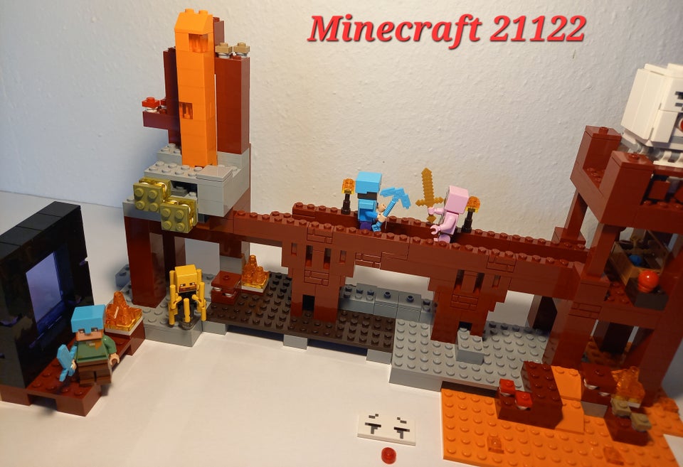 Lego Minecraft 21122