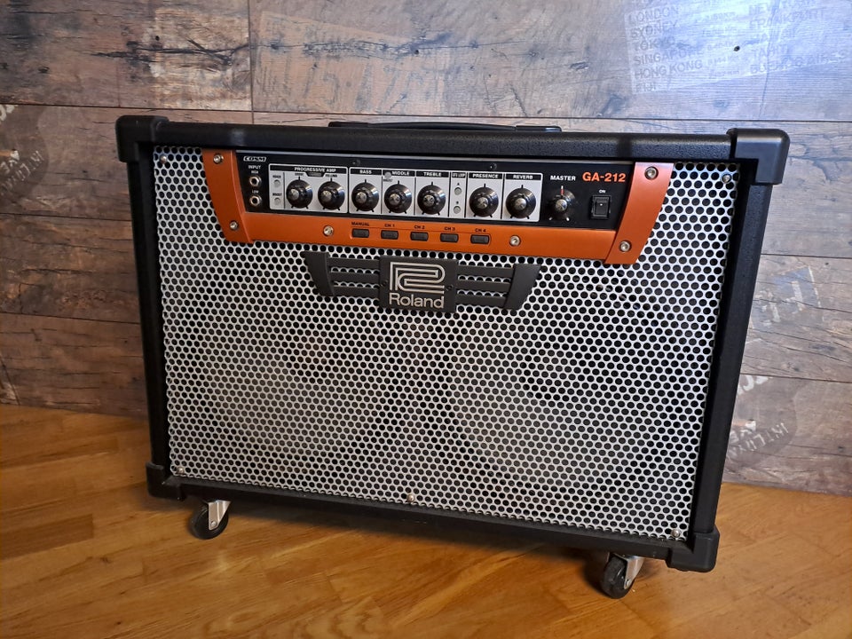 Guitarcombo, Roland GA-212, 200 W