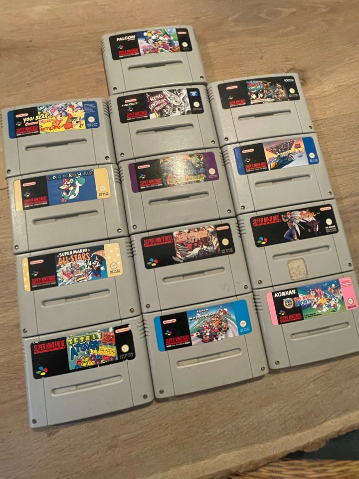 Diverse Super Nintendo titler,