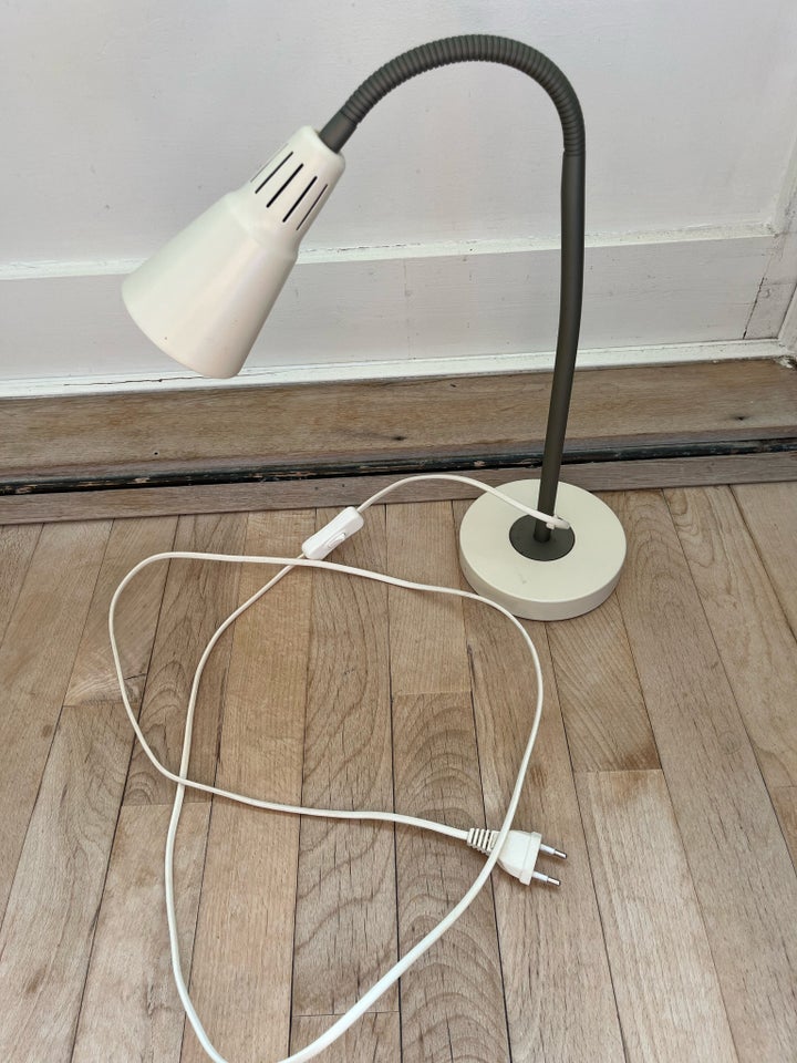 Skrivebordslampe IKEA B0603