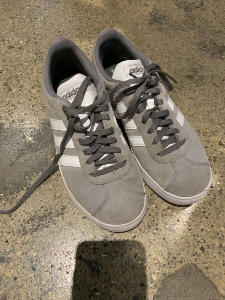 Sneakers, str. 40, Adidas